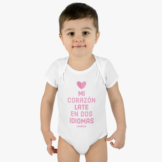 Mi Corazon late en dos Idiomas Onesie